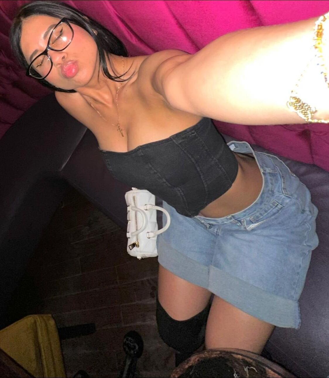 Arlenis Hol Dein Fetten Busen Raus! 