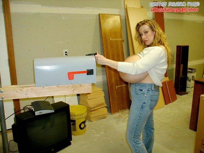 монстры сиськи