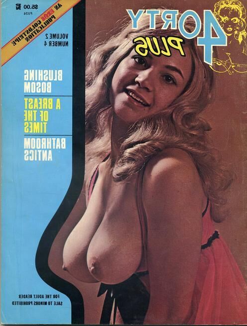 Goddesses de bosomía desnuda en revistas