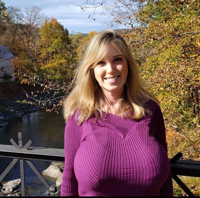 Big tits Rachel