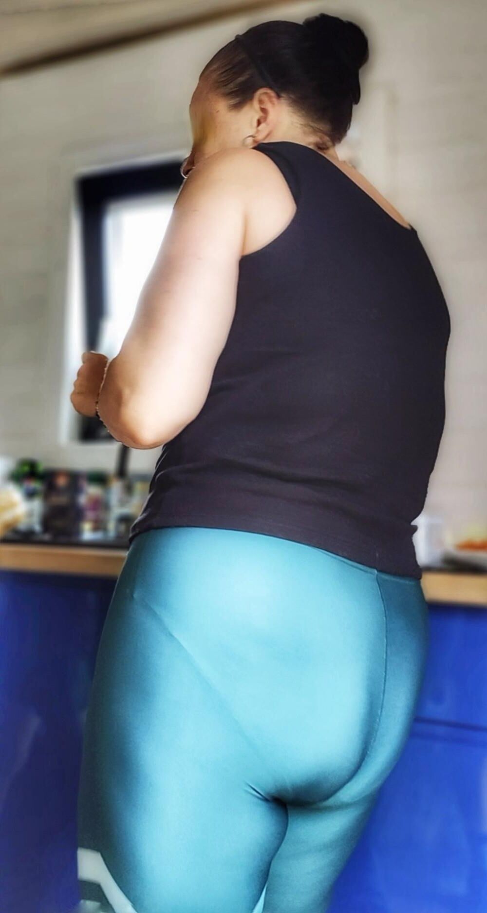 pizdognioty my polish milf wife cameltoe big ass in leggins 