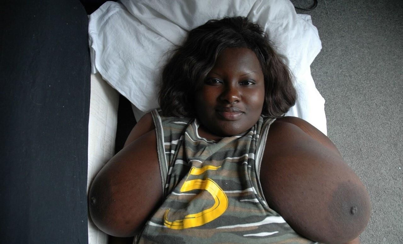 Les Splendings Gros Nichons Blacks de Mariana