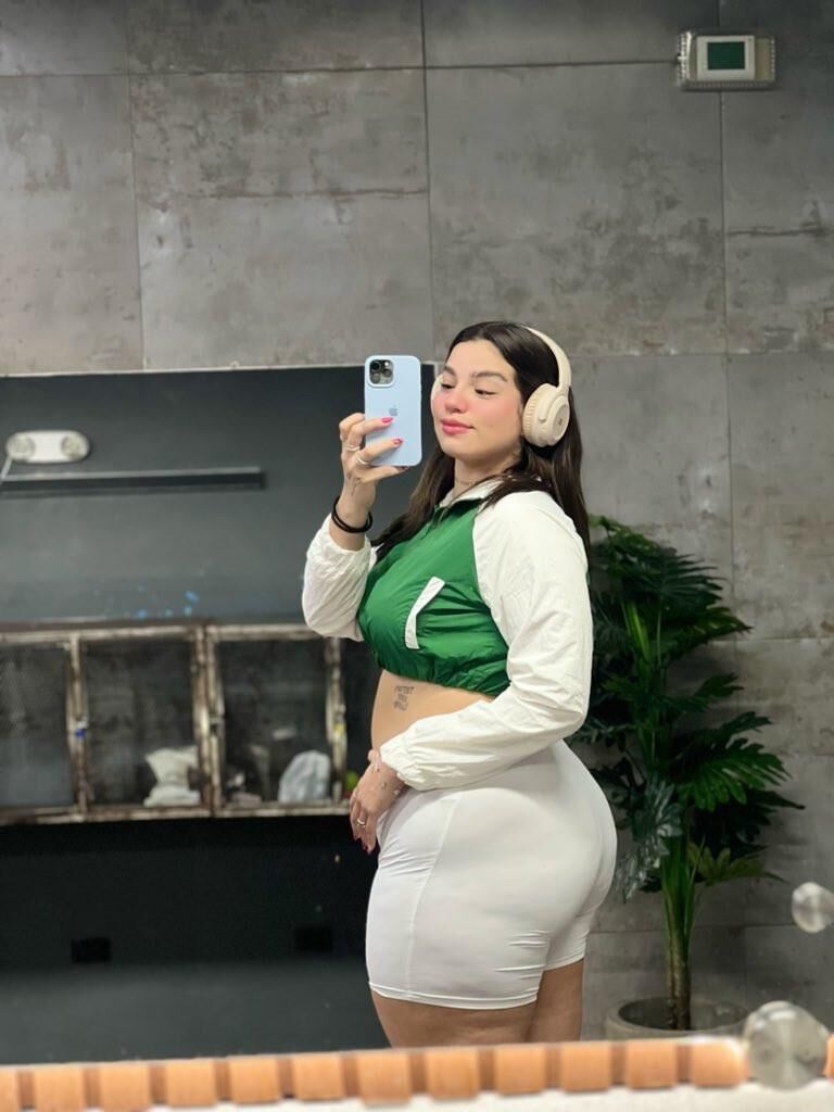 Gia Big Ass Big Tits Belly Beauty Latina Girl Mixed Hot Shots