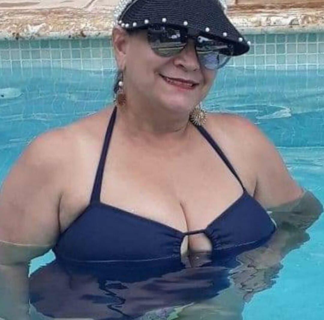 Schlampe Mit Großen Titten Big Tit Slut Tetona