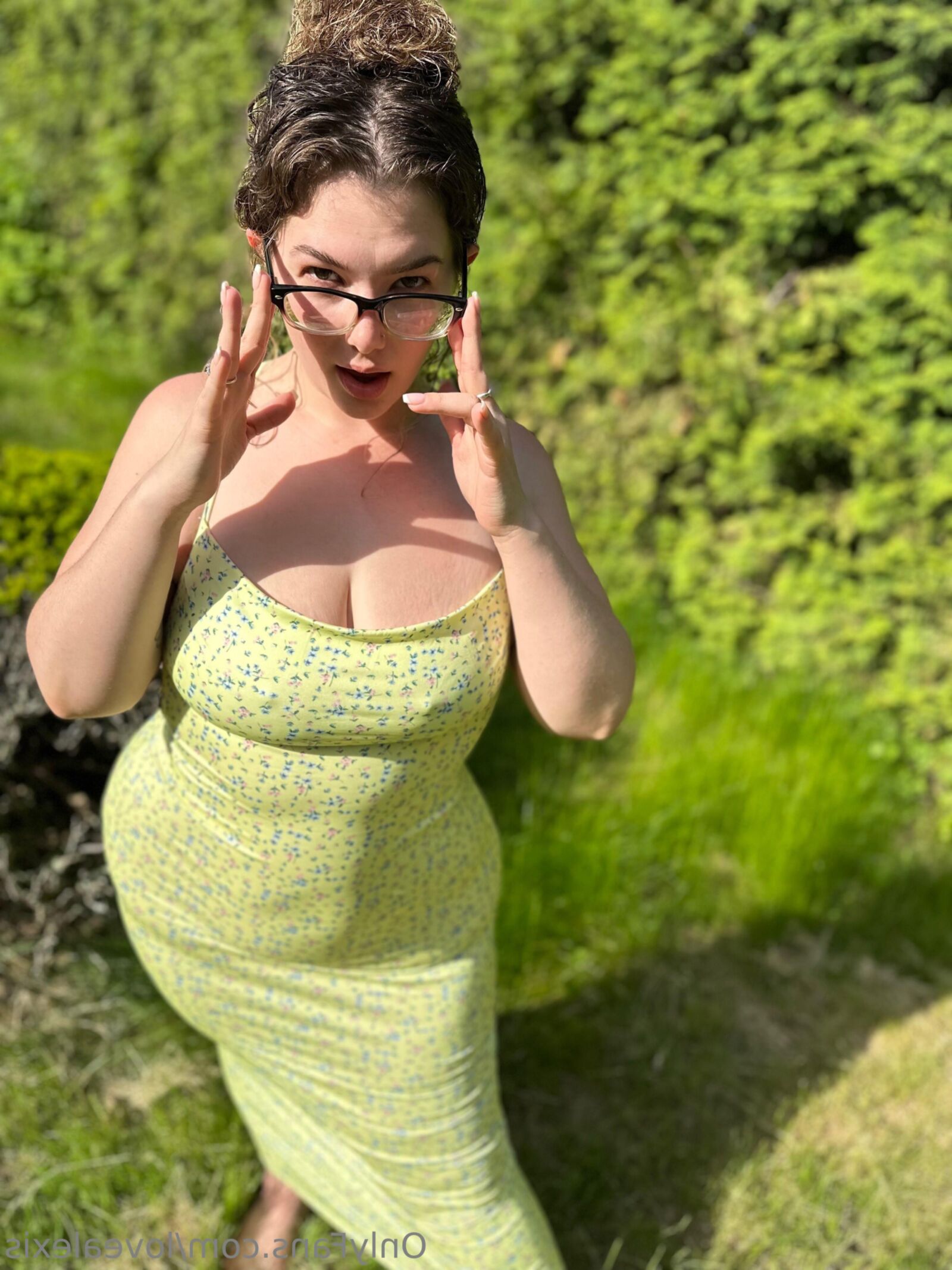 Alexis Huge Ass Big Boobs Beauty BBW Milf with Glasses Mixed Sho