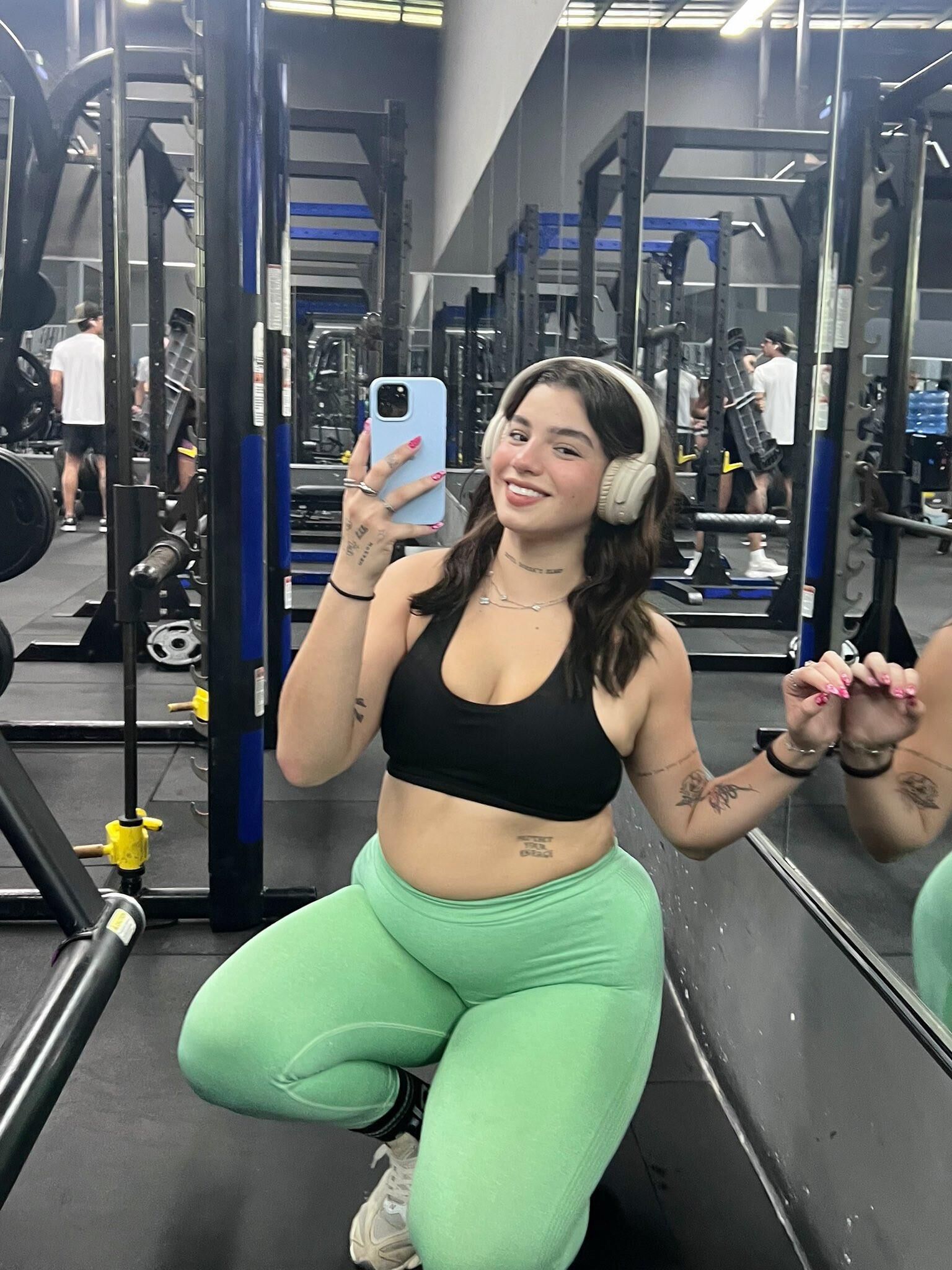 Gia Big Ass Big Tits Belly Beauty Latina Girl Mixed Hot Shots