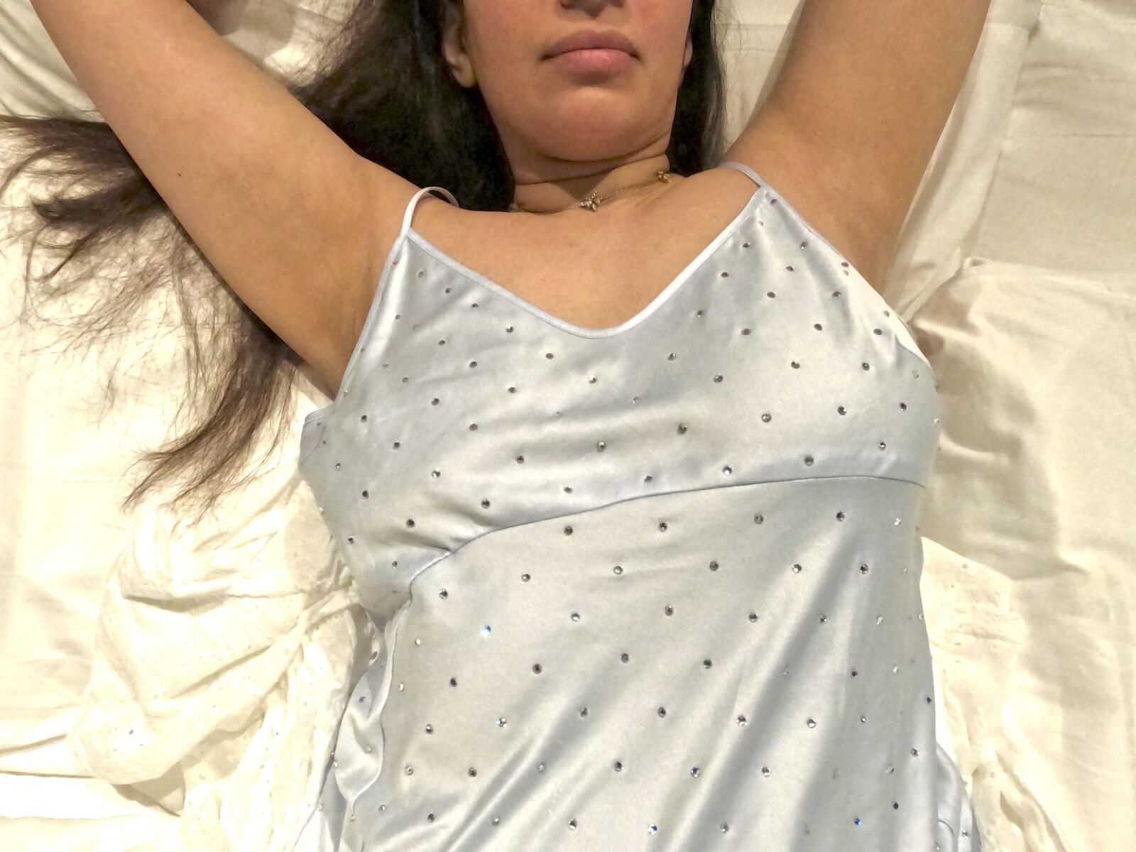 Heiße Milf wartet auf Sie im Bett