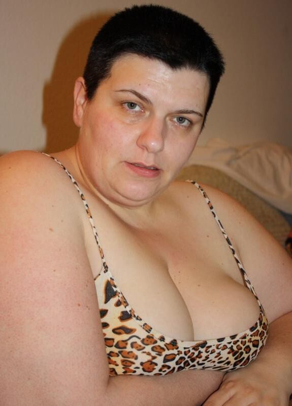 Ich bin eine dauergeile, fette ssbbw eheschlampe