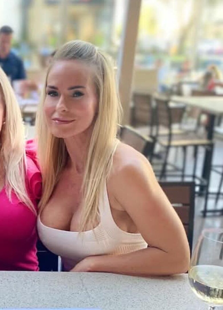 Seine Mutter sieht aus wie ein Pornostar