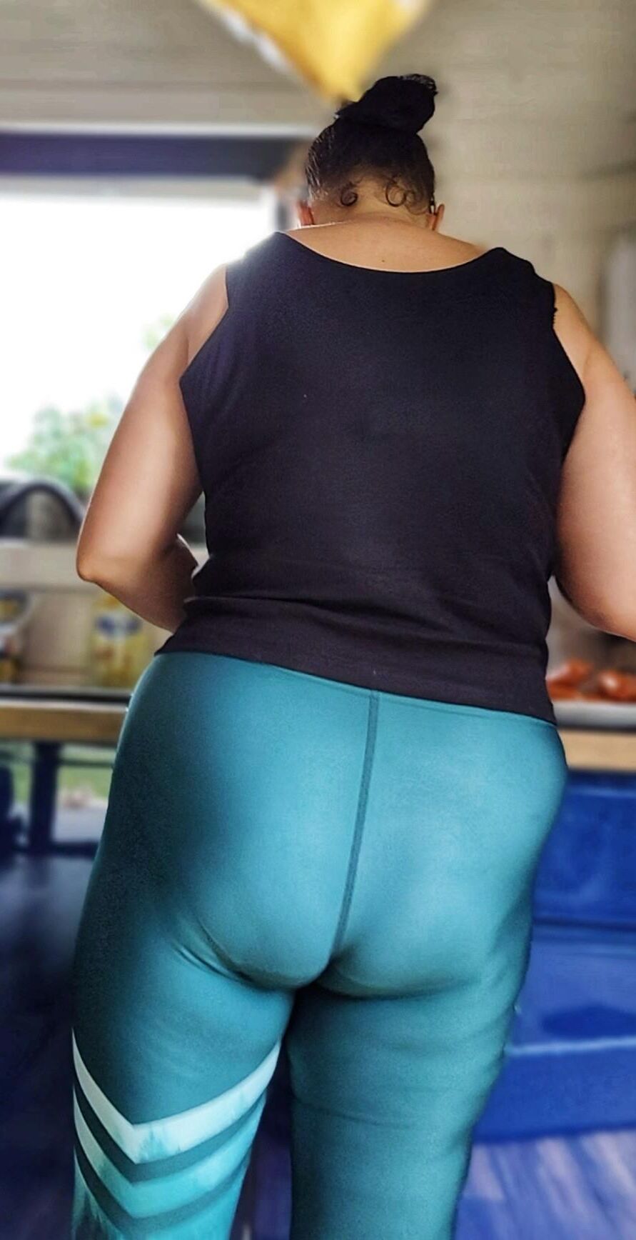 pizdognioty my polish milf wife cameltoe big ass in leggins 