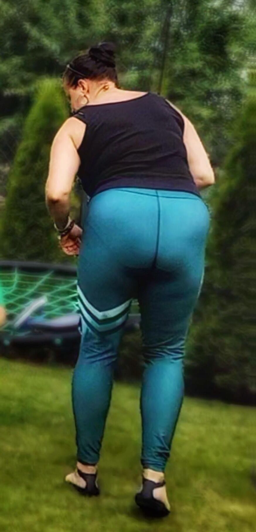 pizdognioty my polish milf wife cameltoe big ass in leggins 