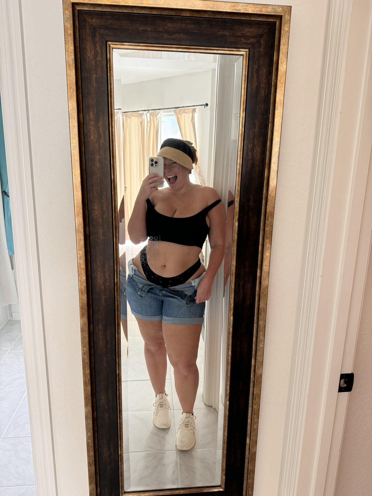 Mira Big Butt Big Tits Beauty Sexy Redhead Girl Mixed Hot Shots