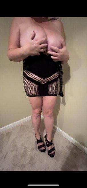 Lateshay HH tits strip tease