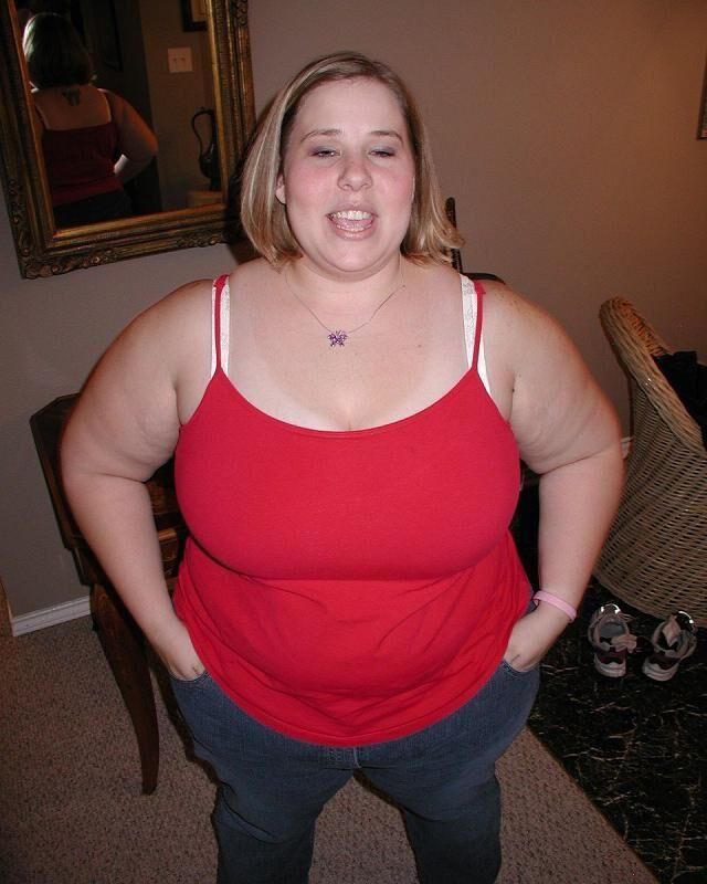 Splendide Jeune Truie avec Grosses Mamelles Ouverte pour Saillie