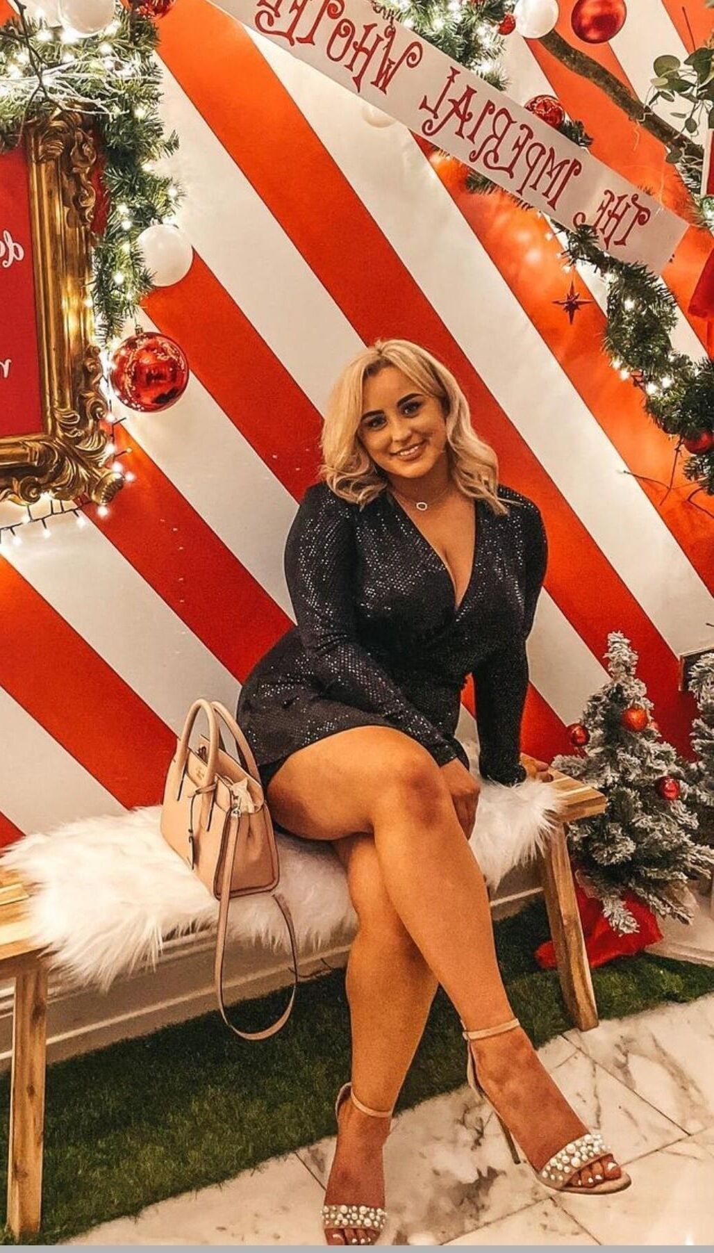 Aisling gras seins ce blogueur bimbo pense qu'elle est mieux que vous
