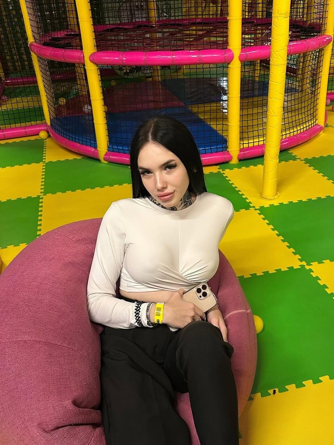 Entertainment For Hyperactive Brats # (NO LIMITS COMMENTS)