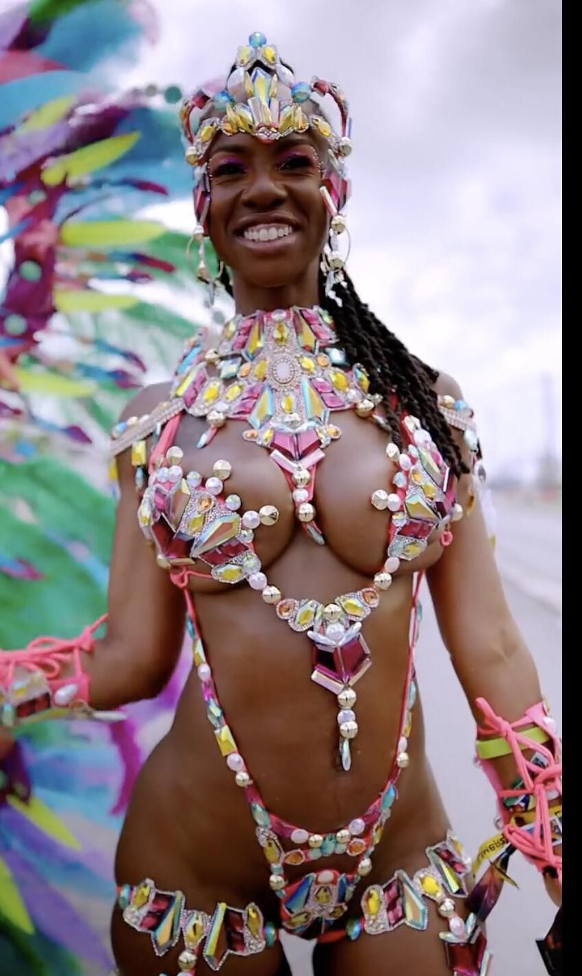 Большая сиська Bajan Girl