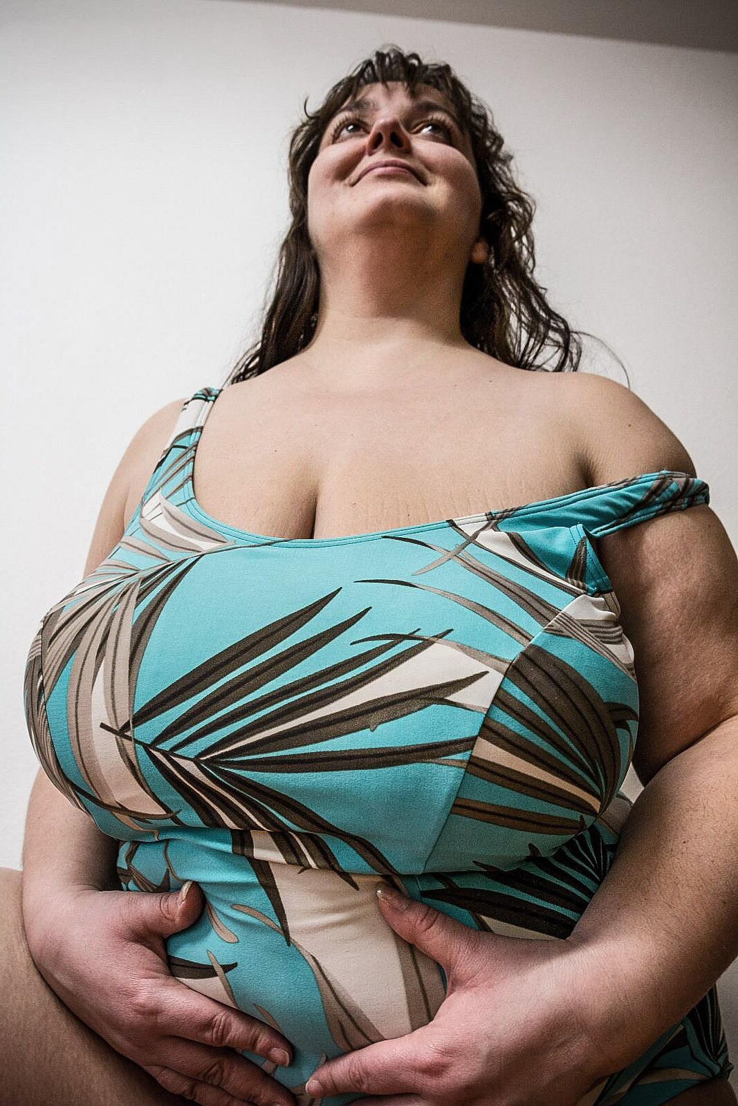 Charlotte et ses Magnifiques Grosses Mamelles de Laitière
