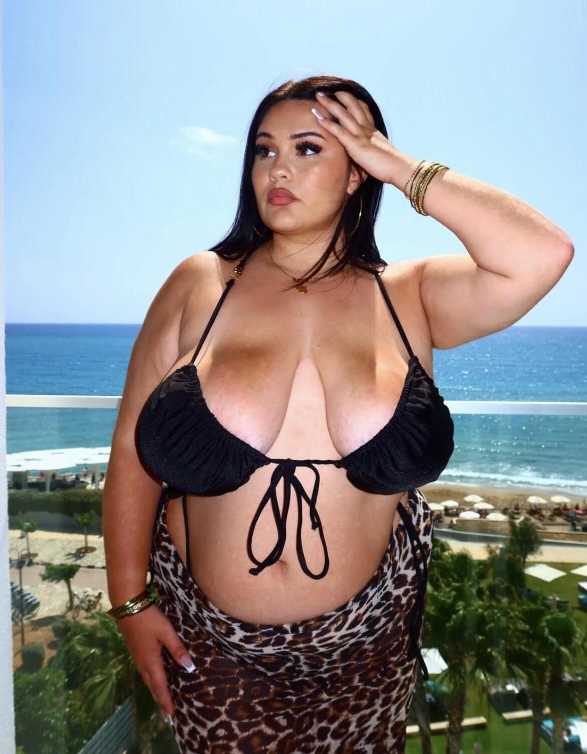 Marie, Grosse Vache A Vioier Dans Une Ruelle (французская шлюха BBW)