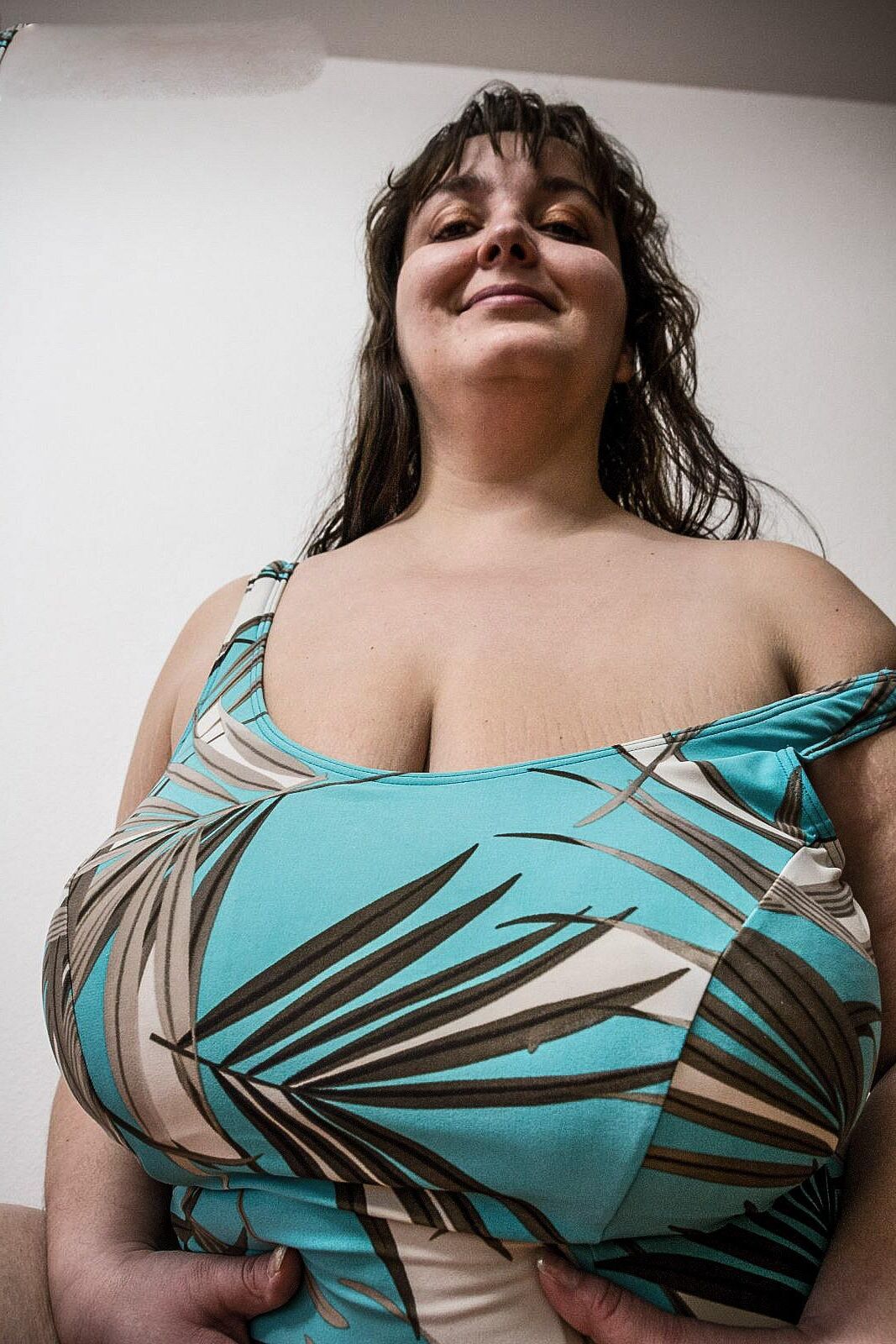 Charlotte et ses Magnifiques Grosses Mamelles de Laitière