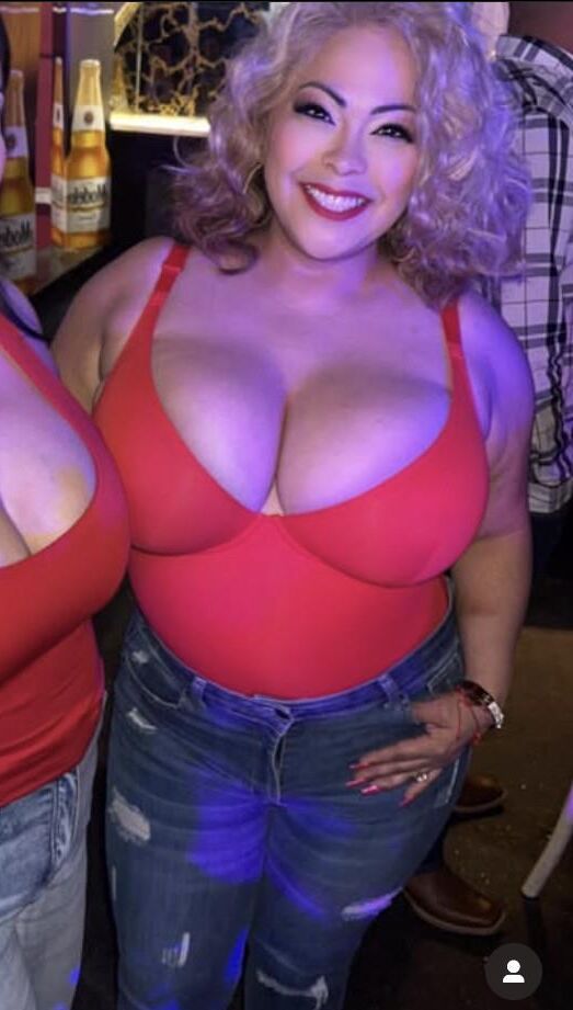 Еще одна большие сиськи Texas Latina Milf Огромные сиськи