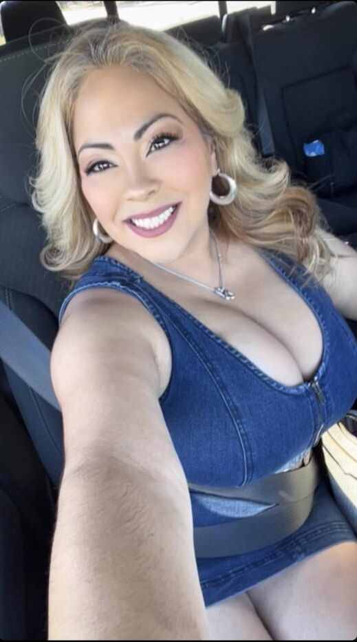 Еще одна большие сиськи Texas Latina Milf Огромные сиськи