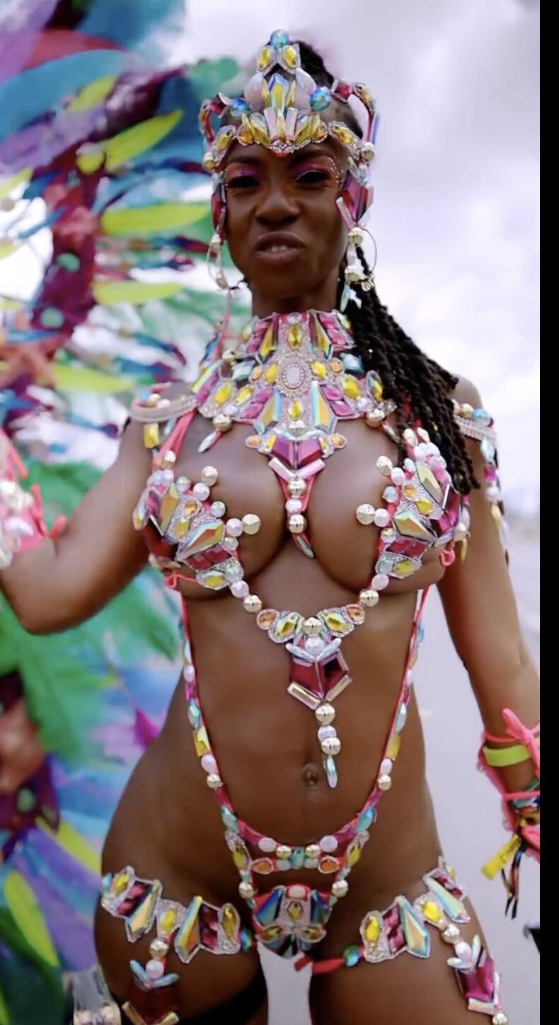 Большая сиська Bajan Girl