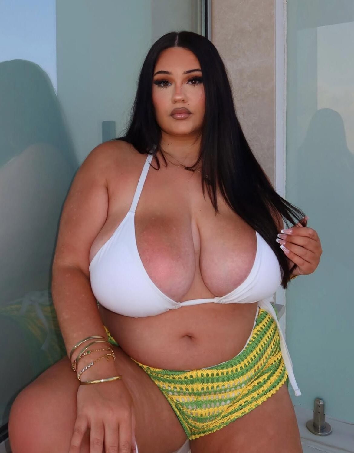 Marie, Grosse Vache A Vioier Dans Une Ruelle (французская шлюха BBW)