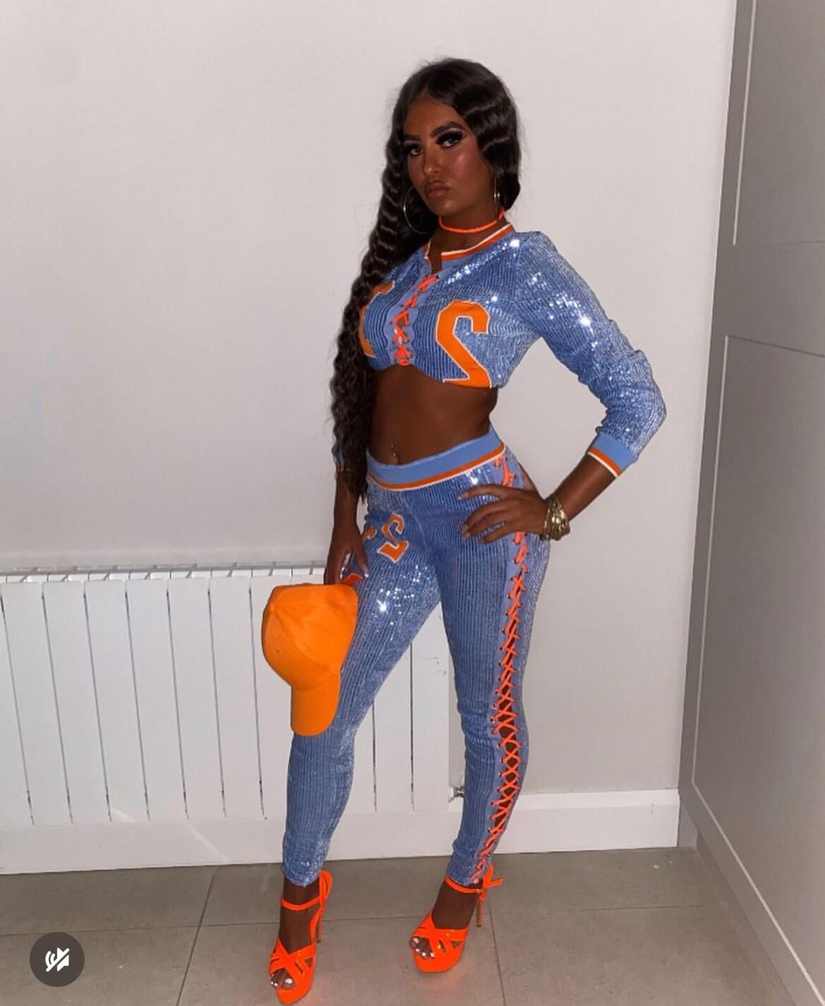 Bimbos Chav perras para acariciar y drene nuestras bolas llenas tan rápido