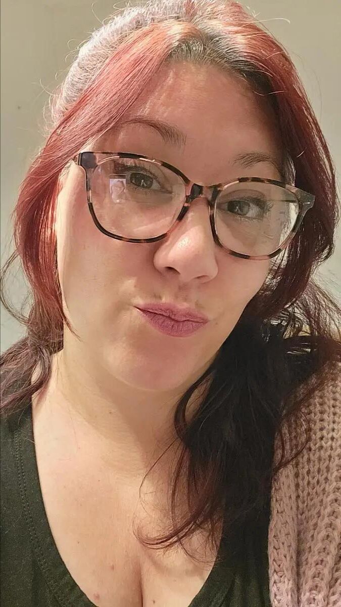 sexy vollbusige reife Schlampe