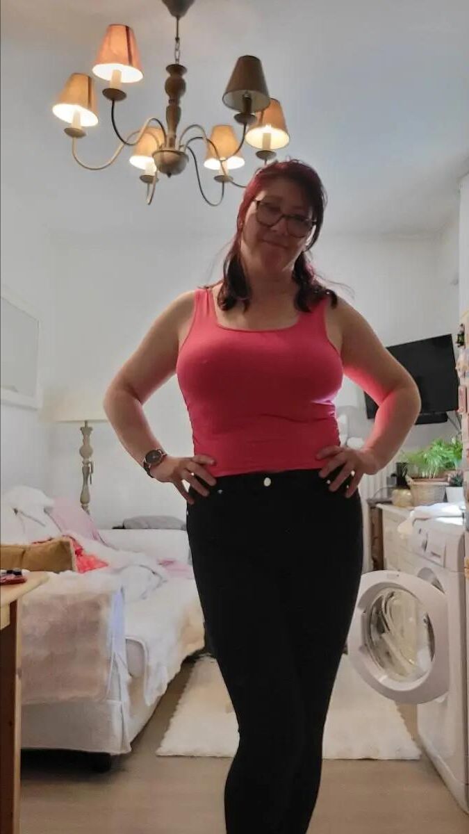 sexy vollbusige reife Schlampe