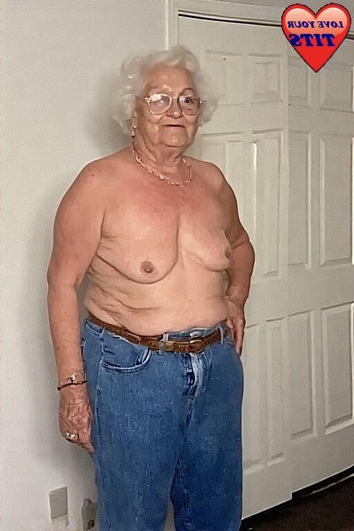 Blaue Jeans und Oma -Busen .....
