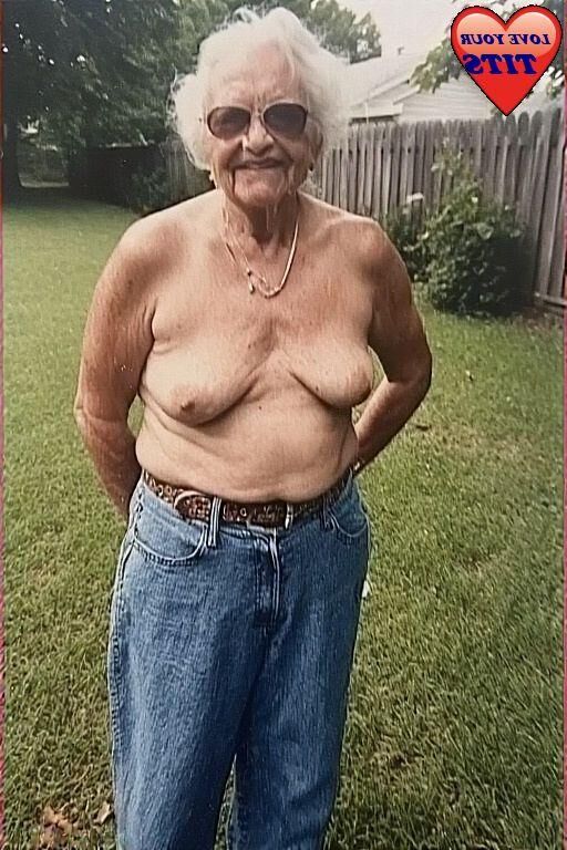 Blaue Jeans und Oma -Busen .....