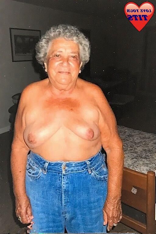 Blaue Jeans und Oma -Busen .....
