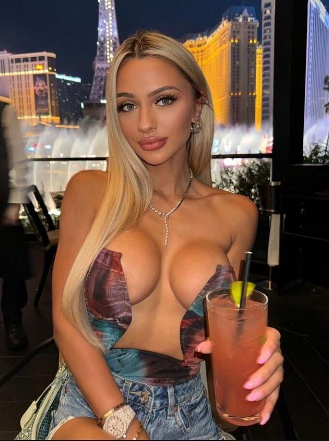 Bimbos Chav perras para acariciar y drene nuestras bolas llenas tan rápido