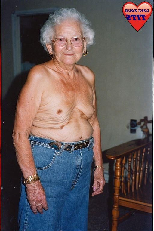 Blaue Jeans und Oma -Busen .....