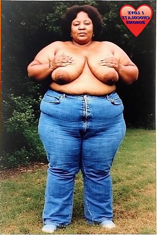 Grandes dames avec des seins de chocolat
