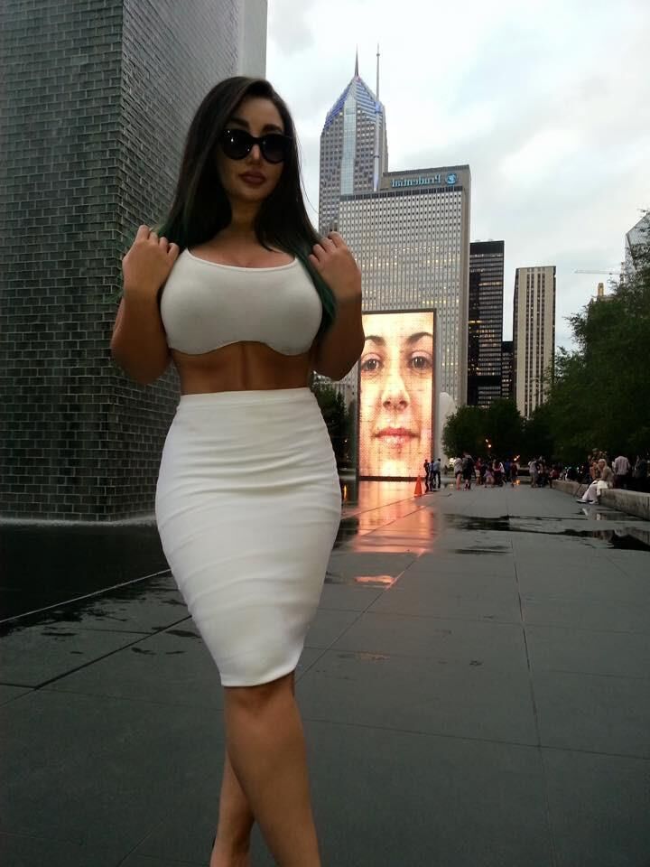 Sofia Sivan Cosplay Curves