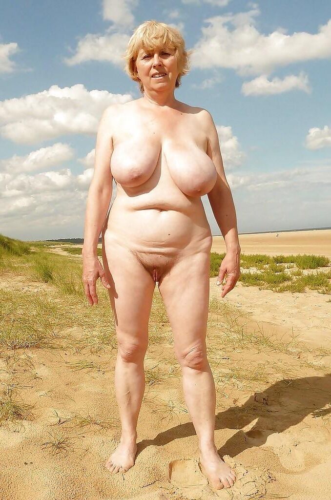 GRAND BOOBEDED BLIDE NUDIST GRANNY
