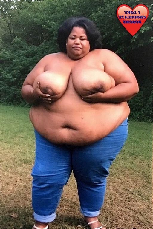 Grandes dames avec des seins de chocolat