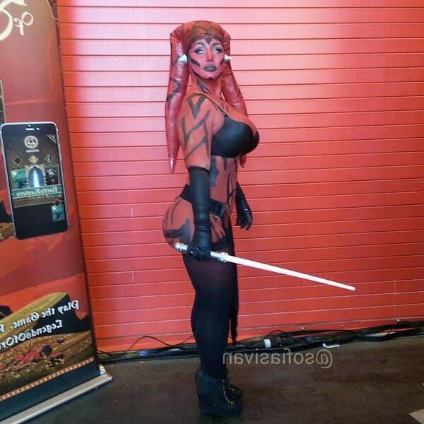 Sofia Sivan Cosplay Curves