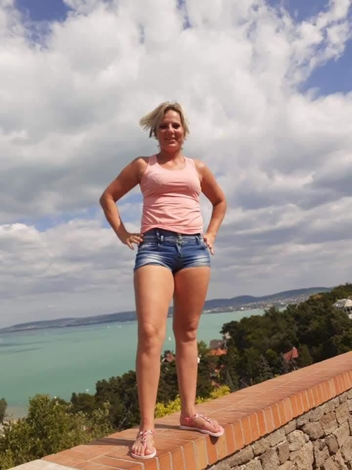 Sexy Hungary lady 
