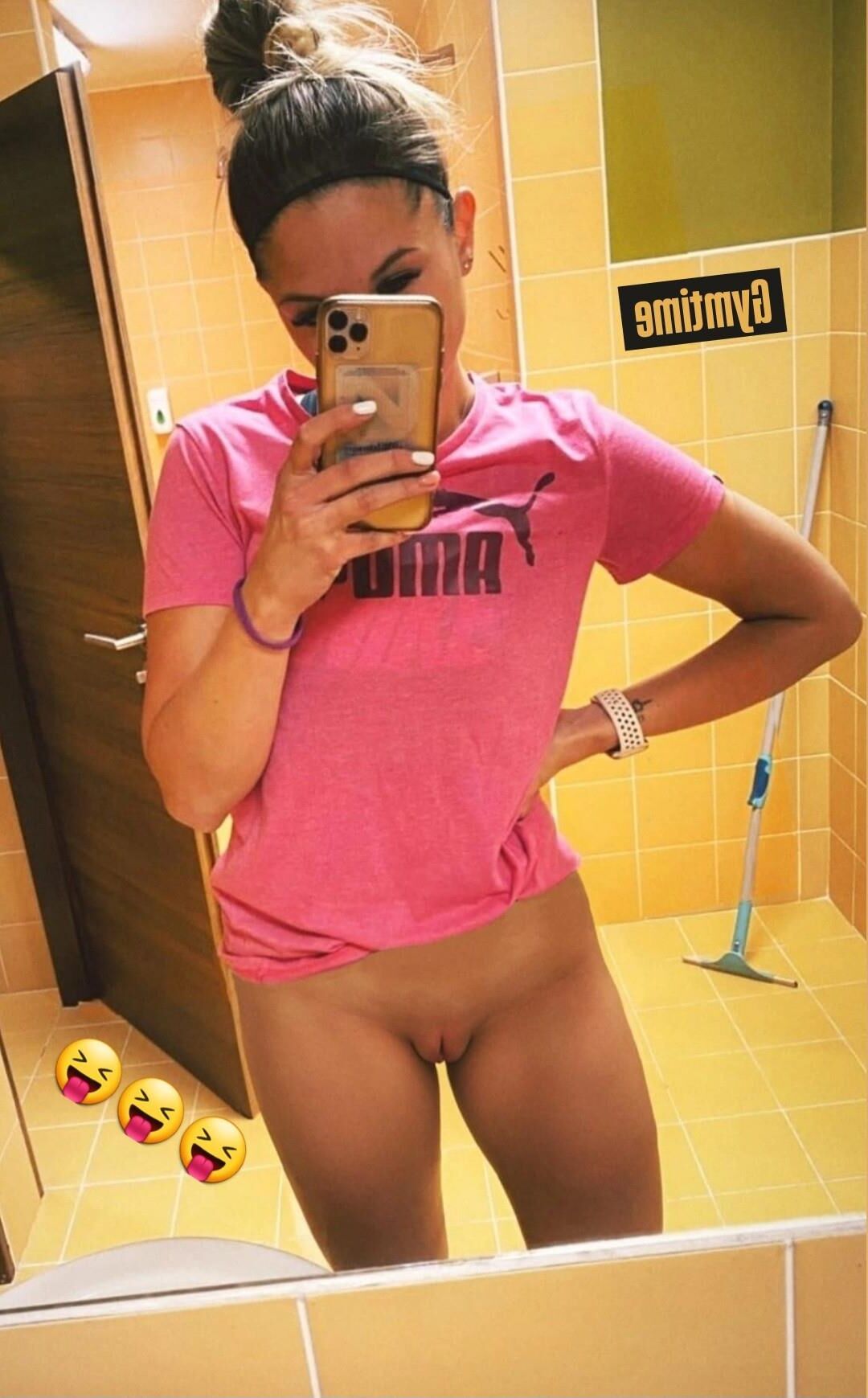 Selfie adolescente nua