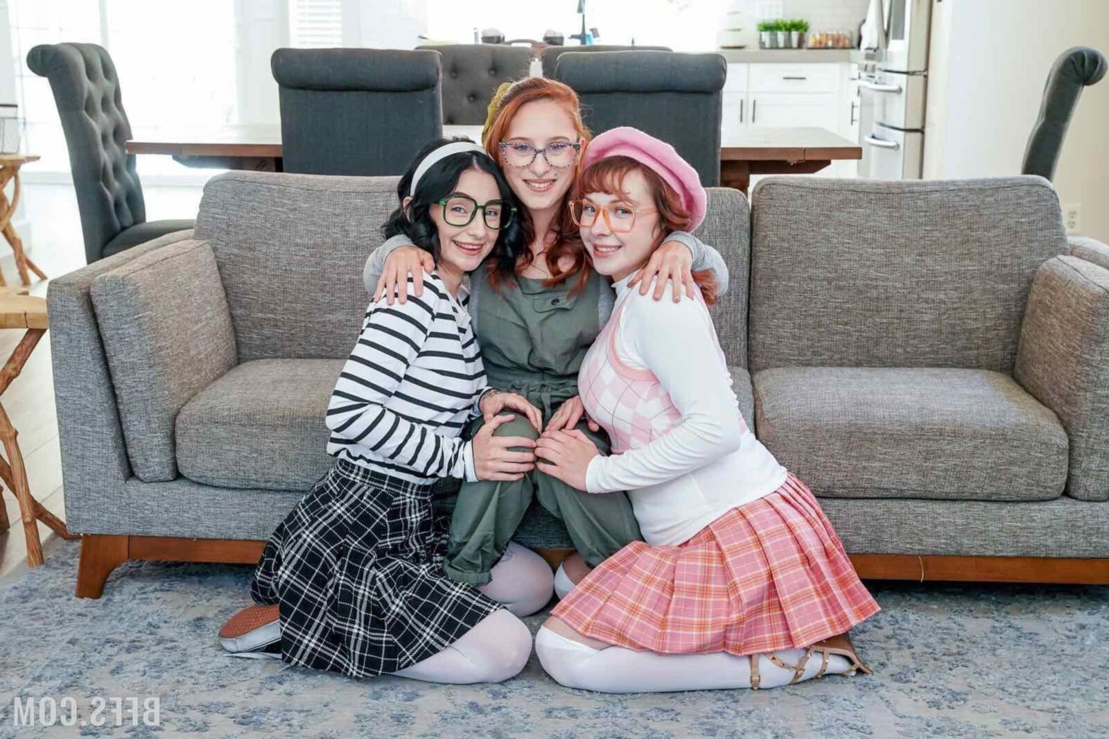 BFFS Ava Sinclair чертовски отличные девушки день