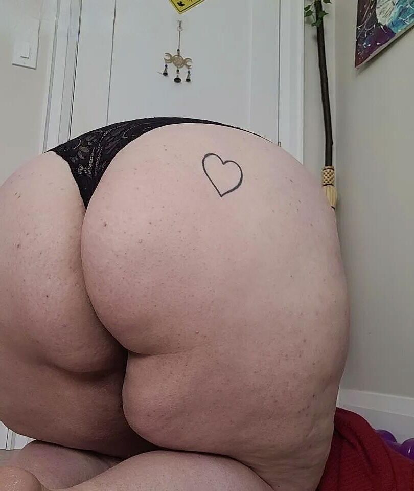 Core Big Ass Huge Boobs Blonde BBW Girl Mixed Hot Photos