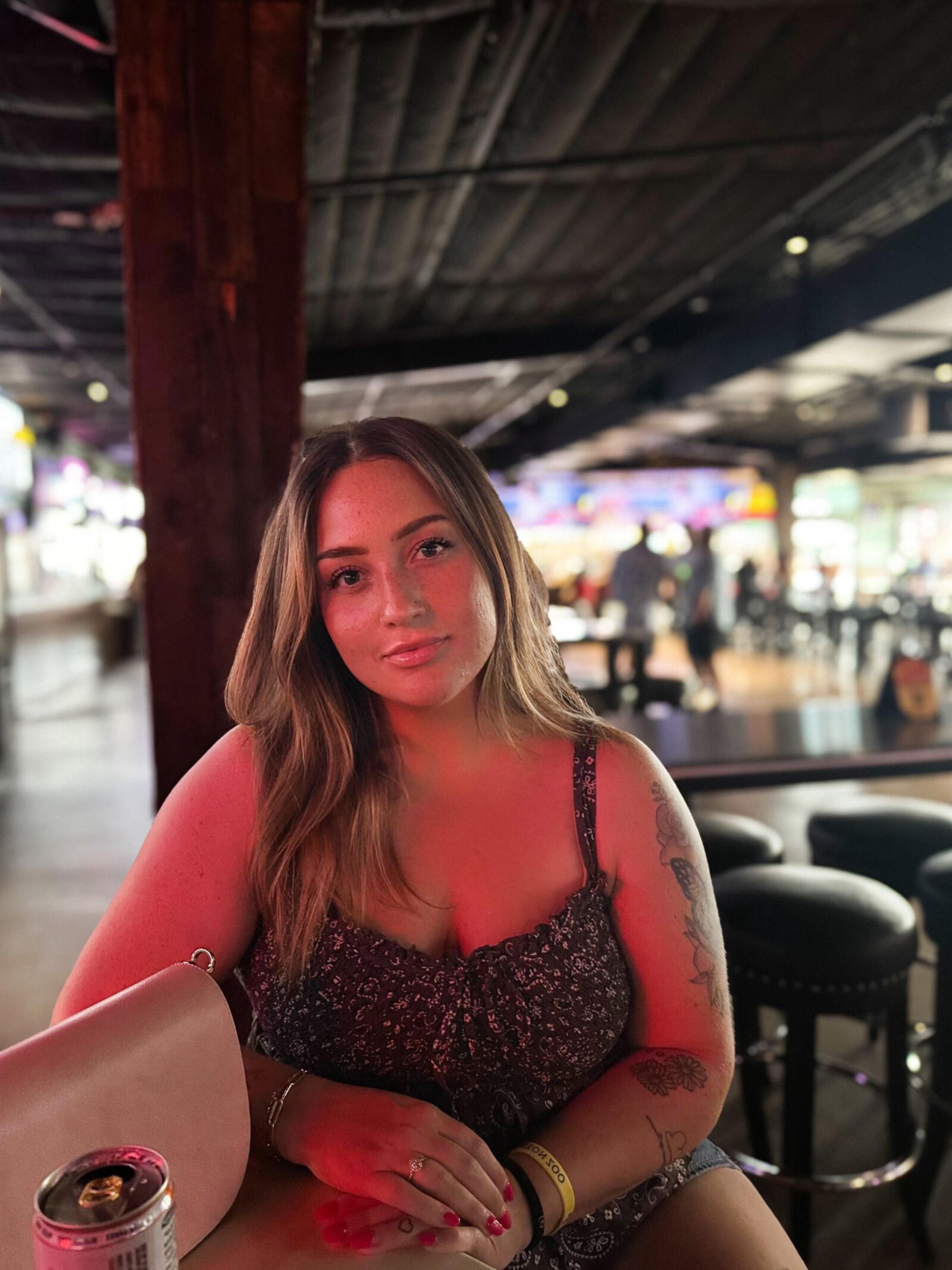 Laur Big Ass Big Boobs BBW Beauty Brunette Girl Mixed Hot Shots