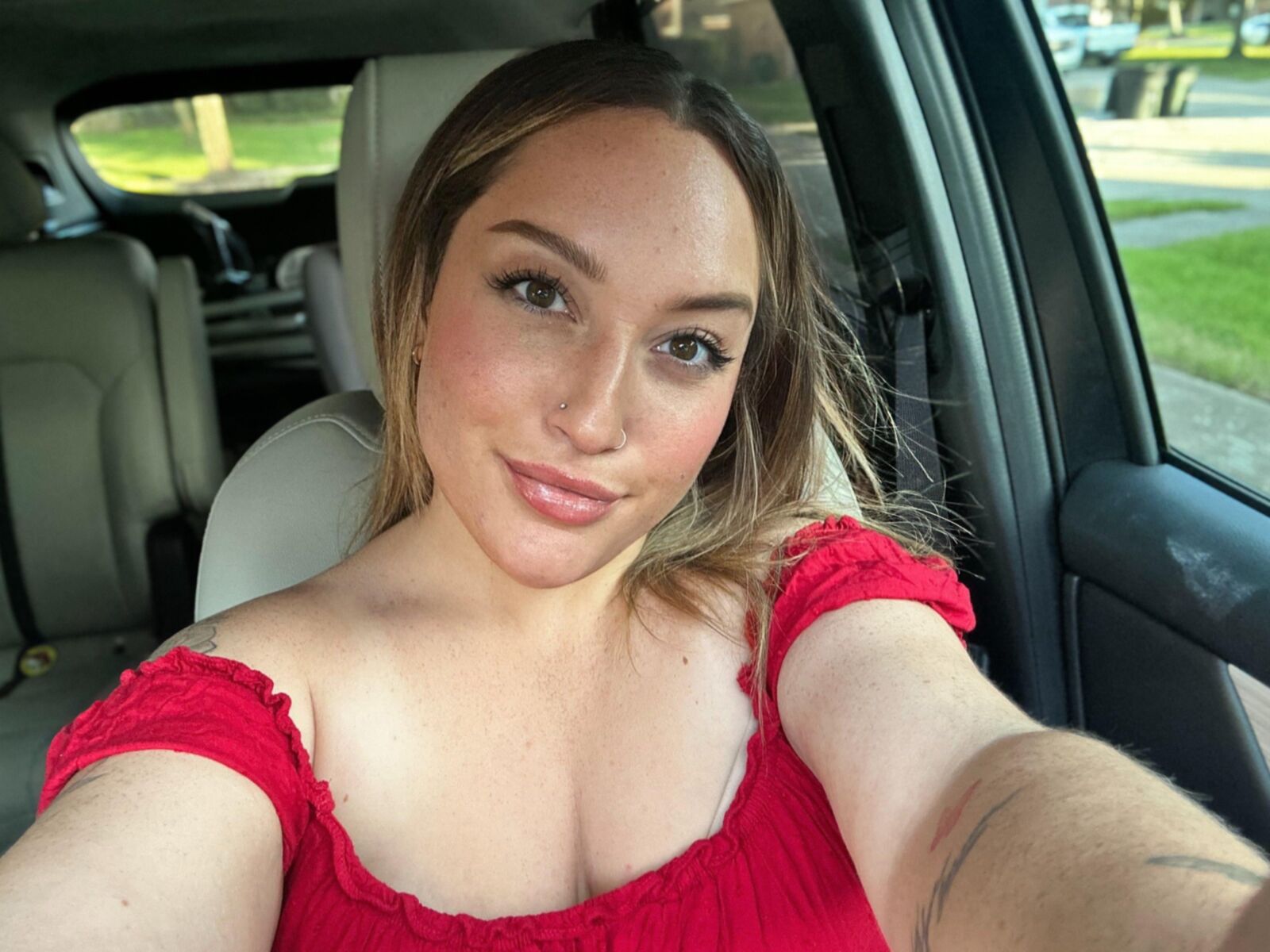 Laur Big Ass Big Boobs BBW Beauty Brunette Girl Mixed Hot Shots