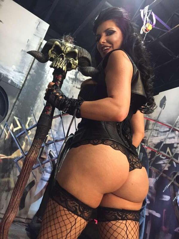 Romi Rain Random Pics pt