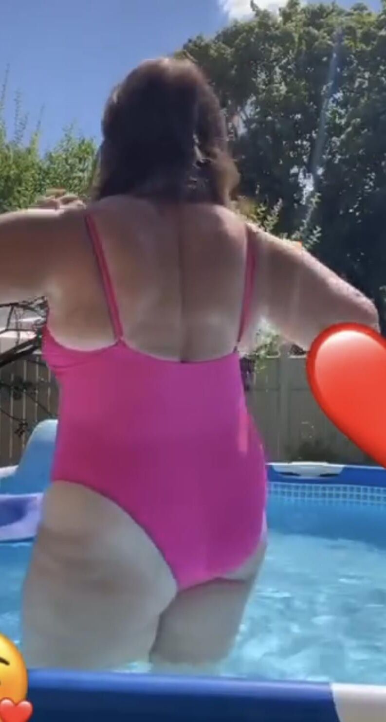 Sandy Mama Nnude