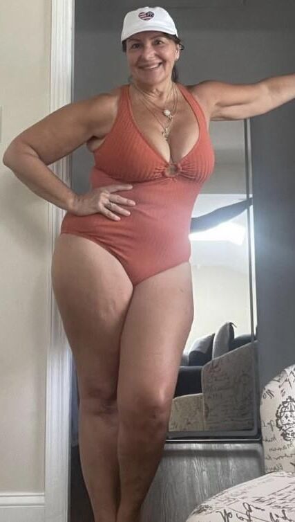 Sandy Mama Nnude